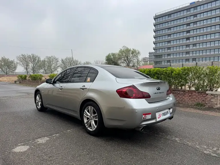 Infiniti G Series G25 Sedan Luxury Sport