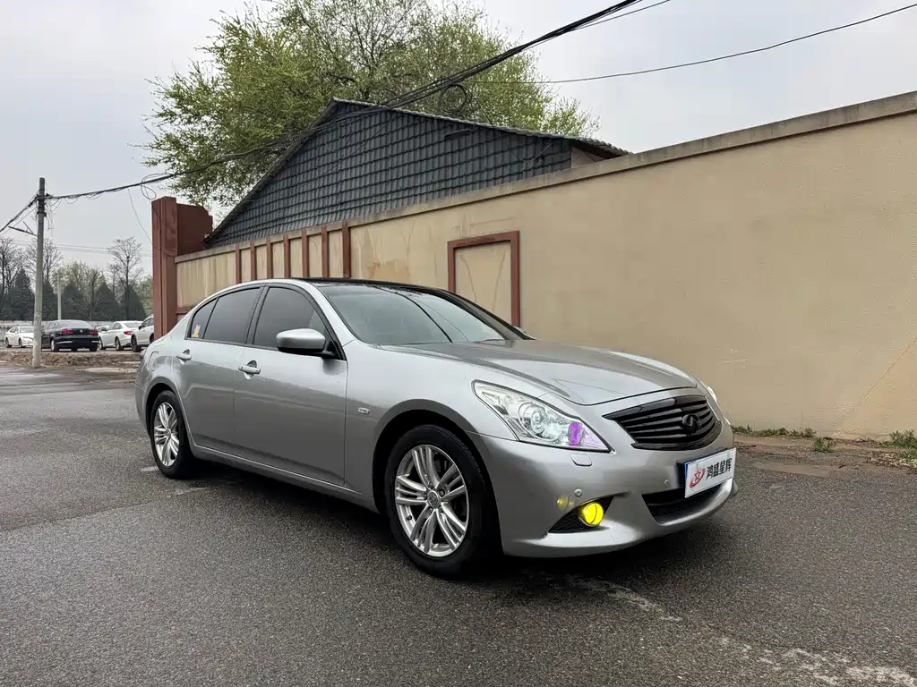 Infiniti G Series G25 Sedan Luxury Sport