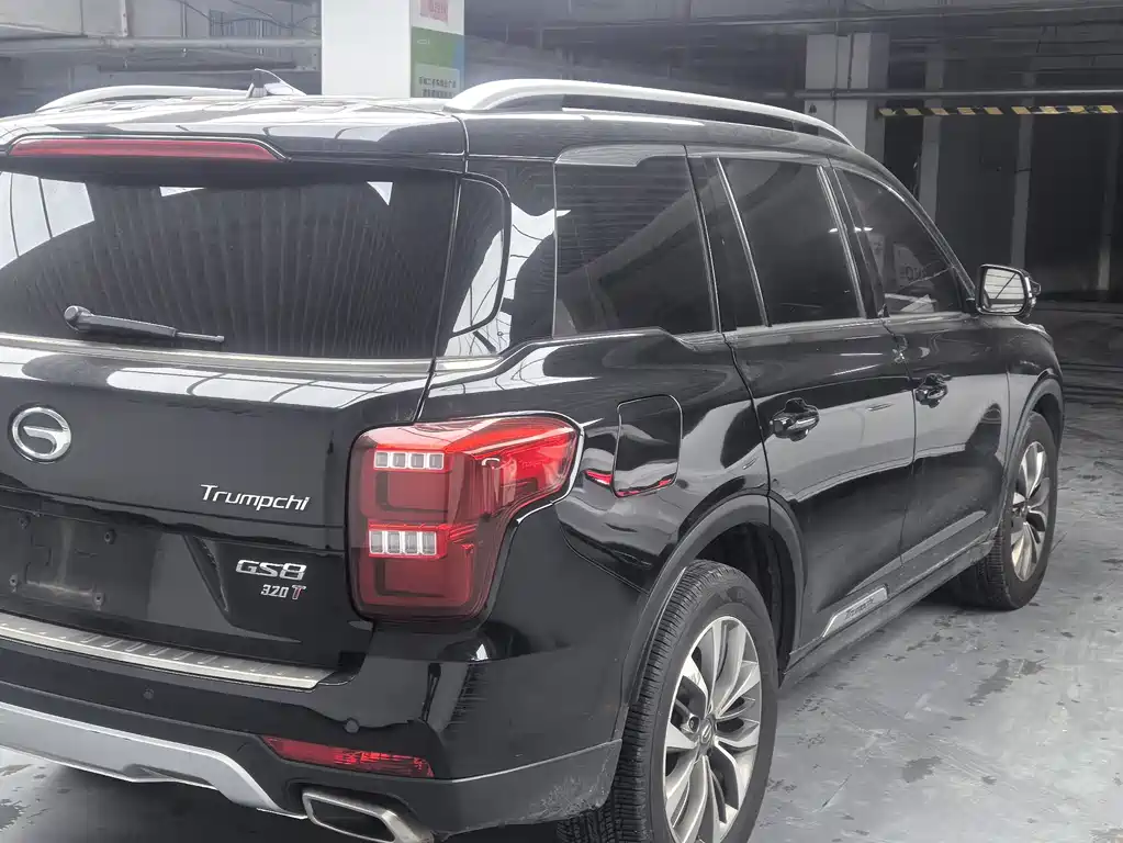GAC Trumpchi GS8 320 T 2 WD Luxury Connected (7-seat)