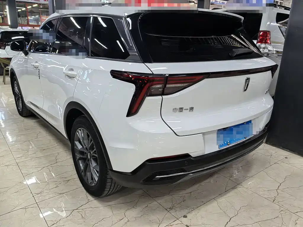 Besturn T55 奔腾T55 2022款 1.5 T 自动超跃款