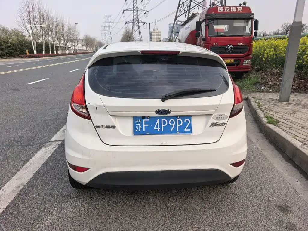 Fiesta Hatchback 1.5 L Manual Style