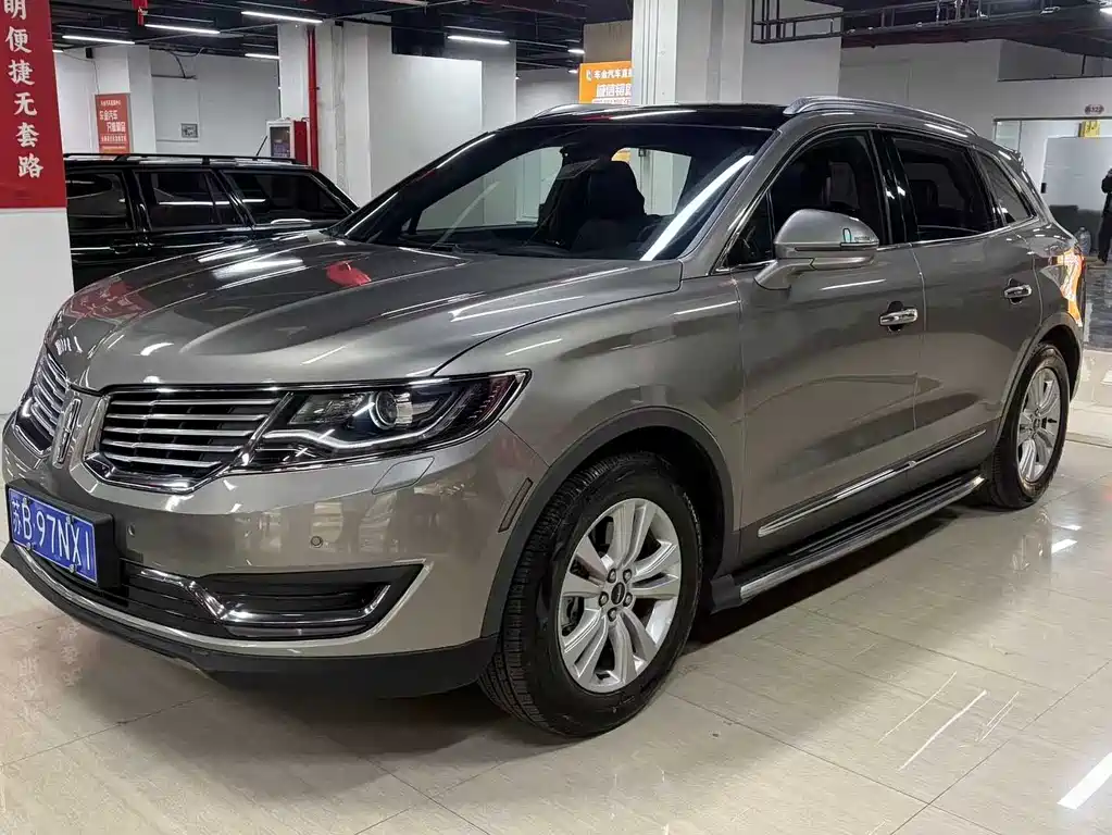 Lincoln MKX 2.0 T 2 WD Premium