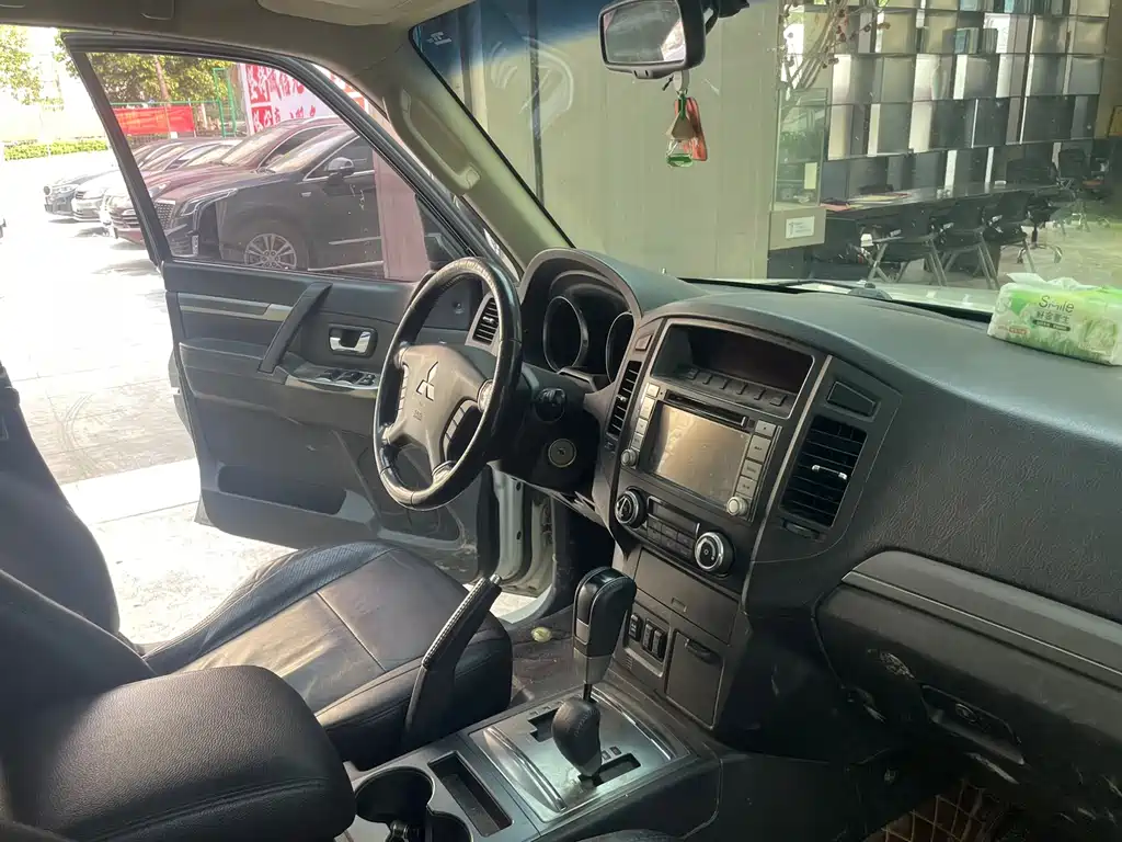 Pajero (Import) 帕杰罗进口 2012款 3.0 L 精英超越版