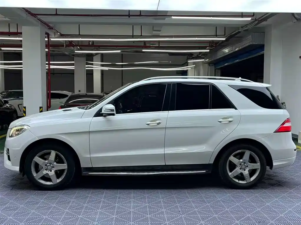 Mercedes-Benz M-Class ML 400 4 MATIC Luxury