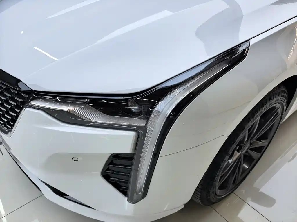 Cadillac CT4 28 T Luxury