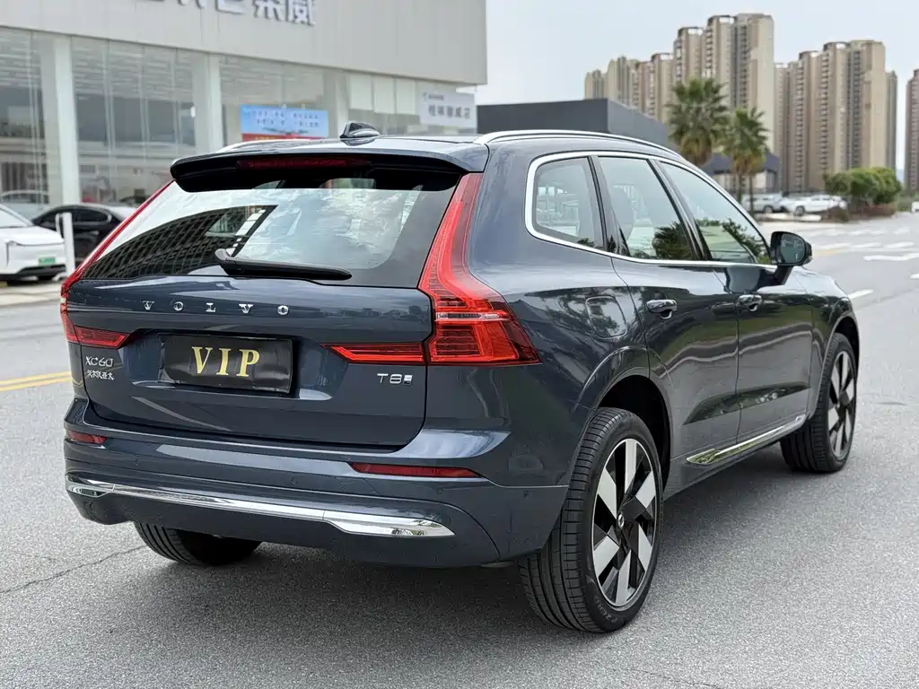 Volvo XC60 PHEV T8 PHEV Long Range 4 WD Smart Grace Luxury