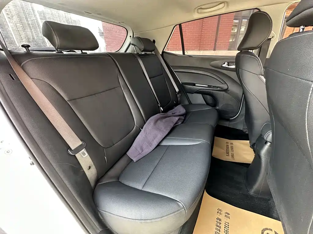 Stonic 1.4 L CVT Sunroof