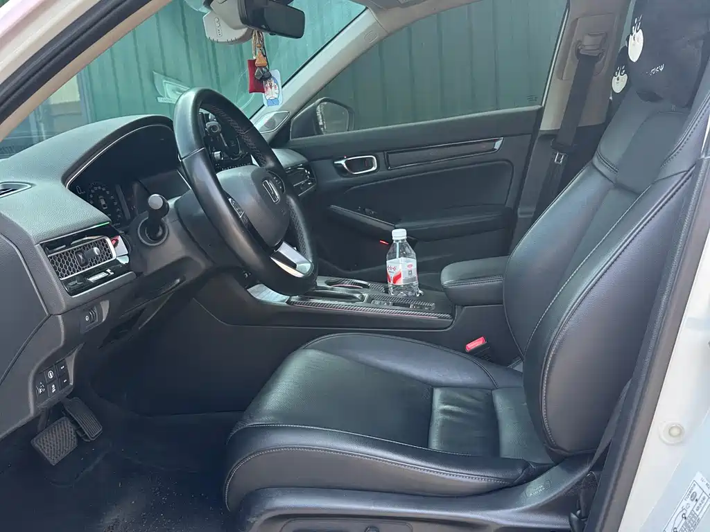 Integra 240 TURBO CVT Luxury