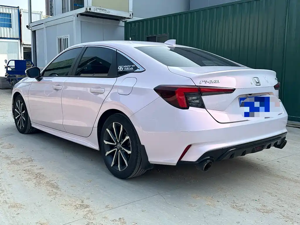 Integra 240 TURBO CVT Luxury