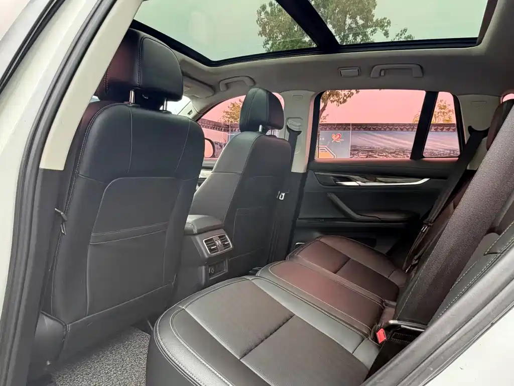 Hanteng X7 X7 S 1.5 T Auto Premium
