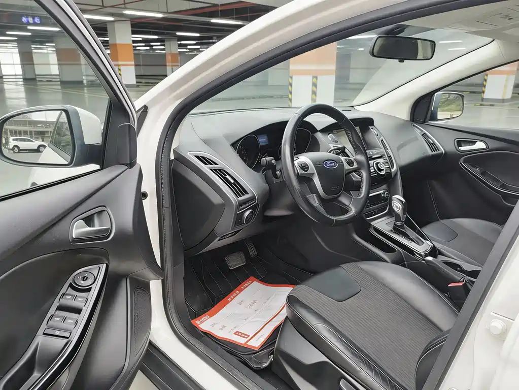 Focus Sedan 1.6 L Auto Style