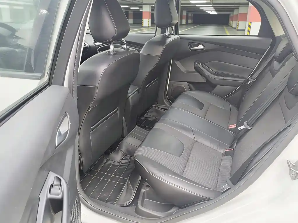Focus Sedan 1.6 L Auto Style
