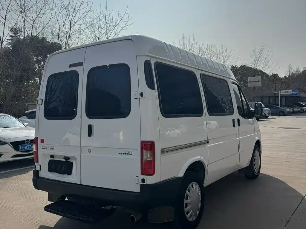 Transit Custom 2.8 T Space King Standard SWB Mid High Roof 6-seat Diesel CN-VI JX493