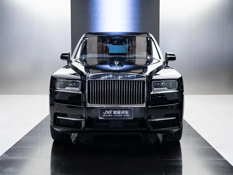 Rolls-Royce Cullinan 4-seat