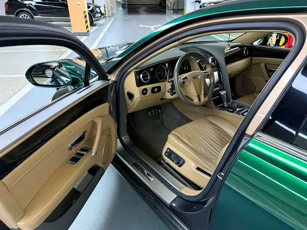 Flying Spur 4.0 T V8 S Standard