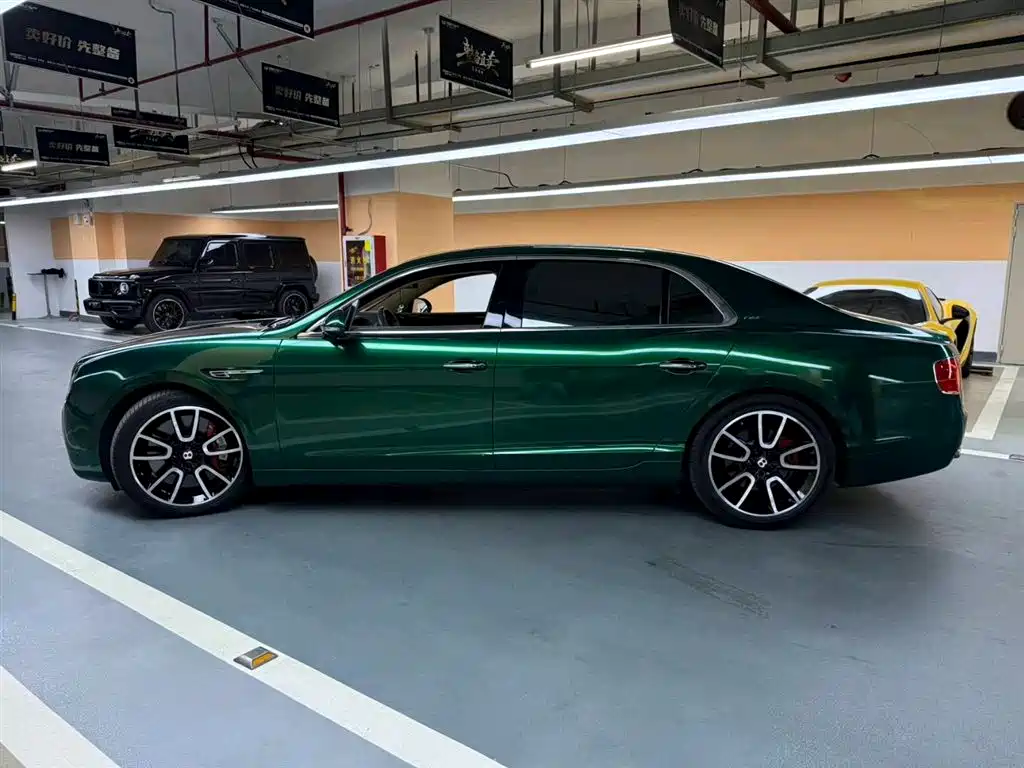 Flying Spur 4.0 T V8 S Standard