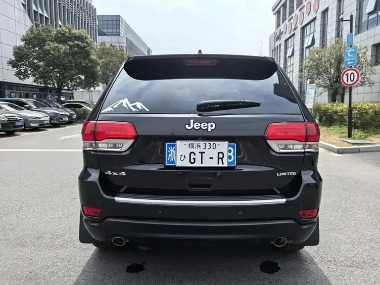 Jeep Grand Cherokee (Import) 3.0 L Comfort Enjoyment Navigation