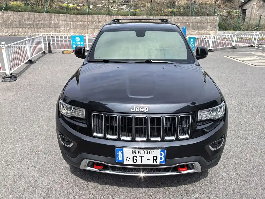 Grand Cherokee (Import) 3.0 L Comfort Enjoyment Navigation