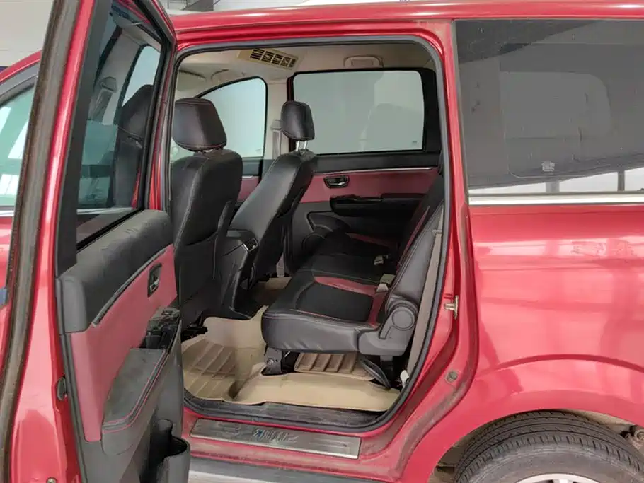 BAIC Huansu H2 北汽幻速H2 2015款 1.5 L AMT舒适型BJ415 C