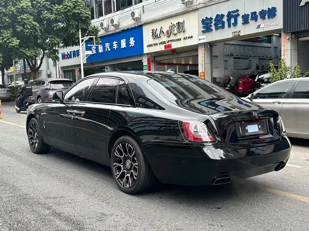 Ghost 6.7 T Black Badge