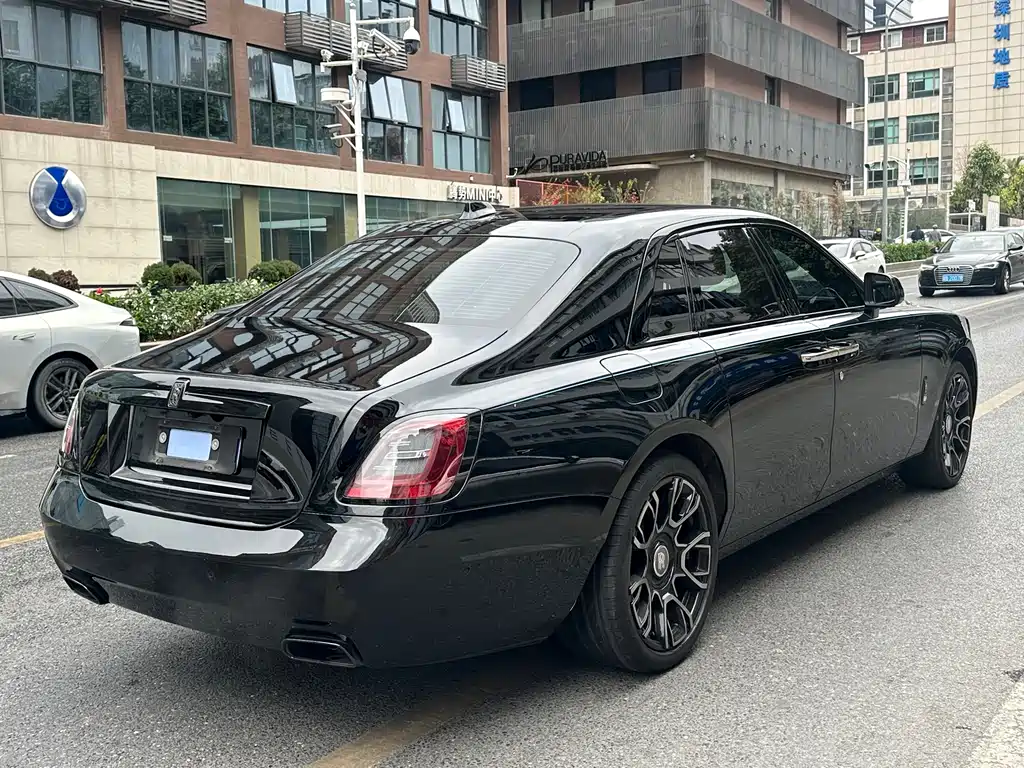 Ghost 6.7 T Black Badge