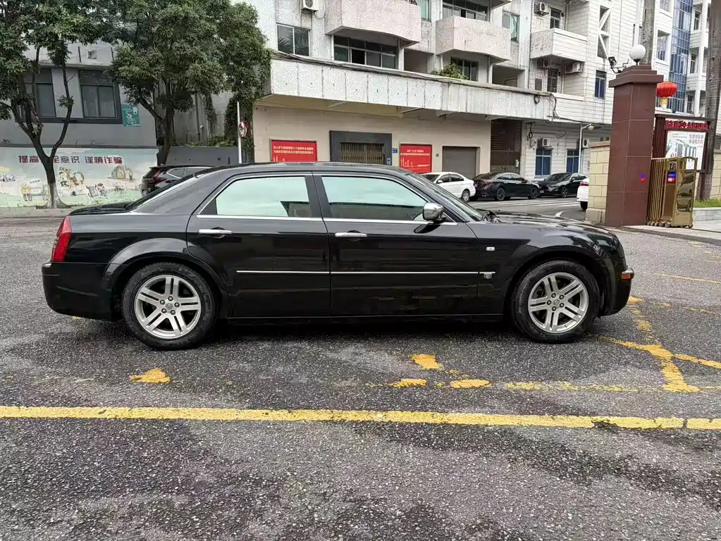 Chrysler 300 C 克莱斯勒300 C 2006款 3.5 L 豪华领航版