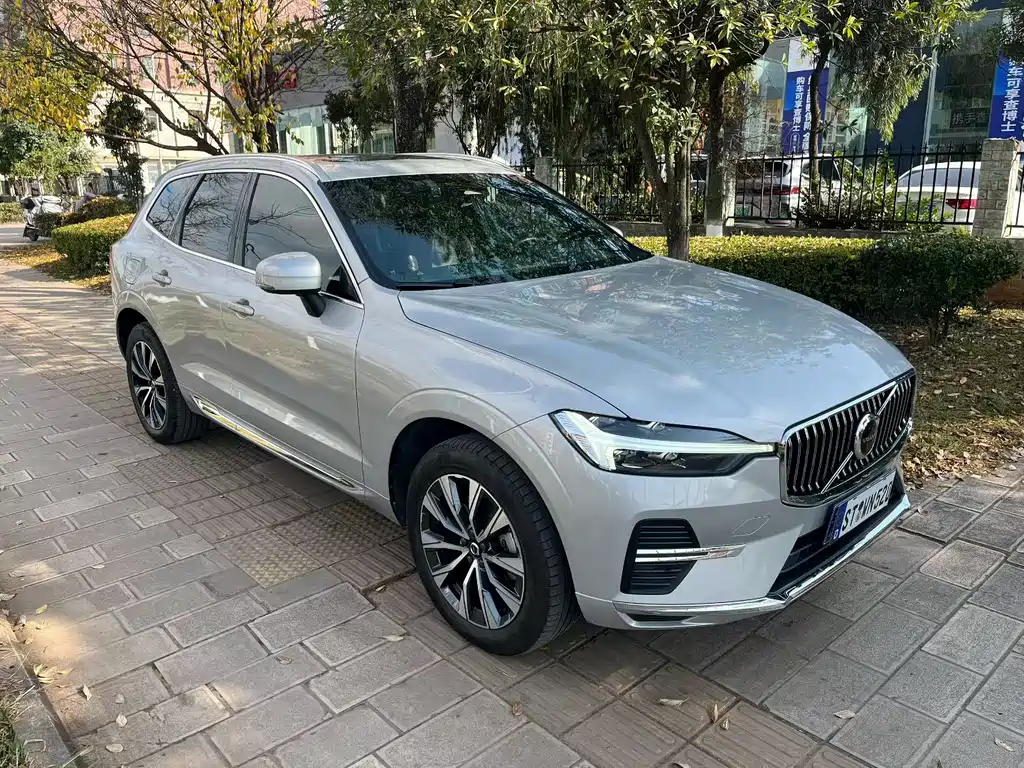 Volvo XC60 B5 4 WD Smart Vision Luxury