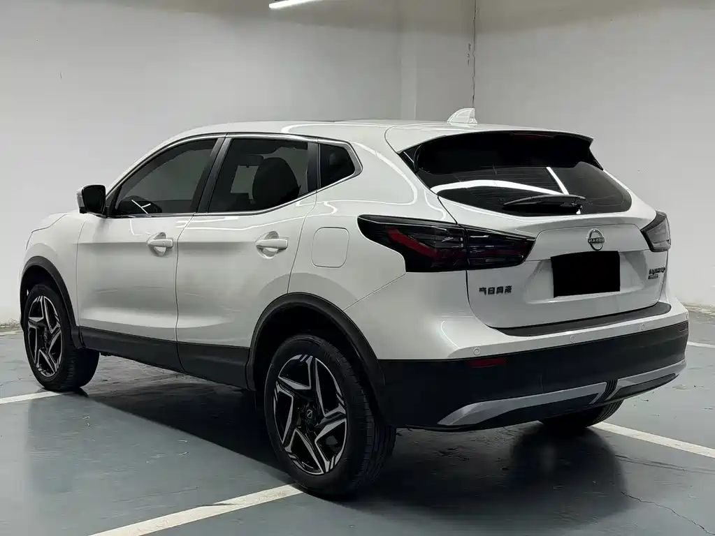 Qashqai Honor 2.0 L CVT XV+ Leading
