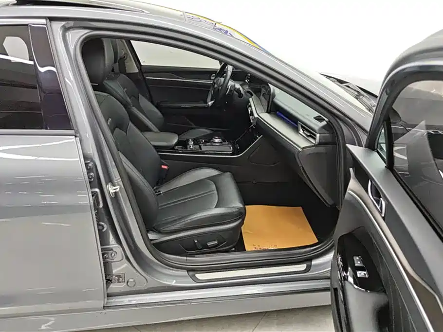 Kia K5 380 T GT-Line Flagship