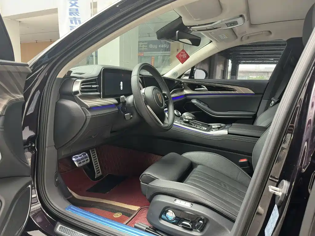 Hongqi H9 2.0 T Connected Flagship Enjoyment