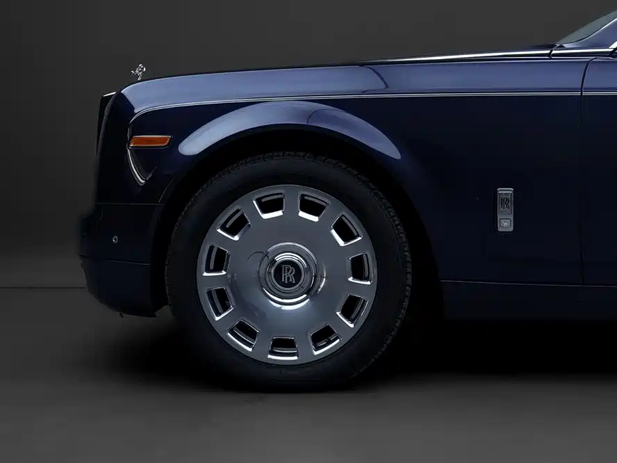 Phantom 6.7 L Extended EWB