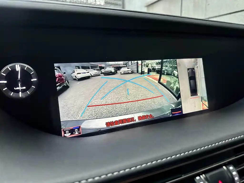 Lexus LS 500 h F SPORT CN-V