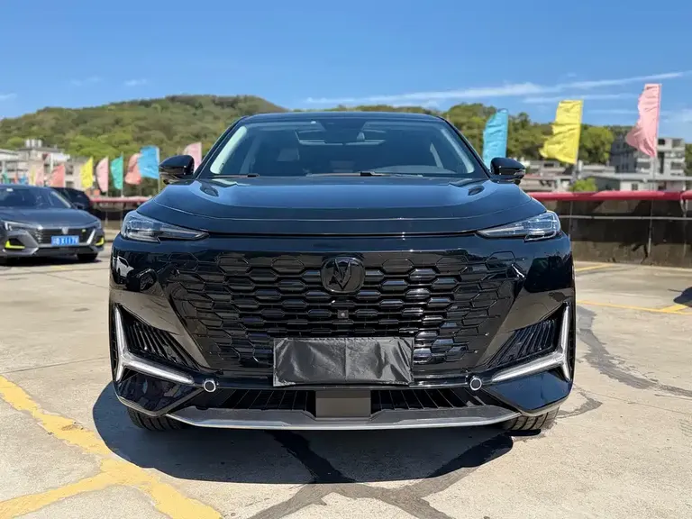 Changan UNI-K 2.0 T Outstanding