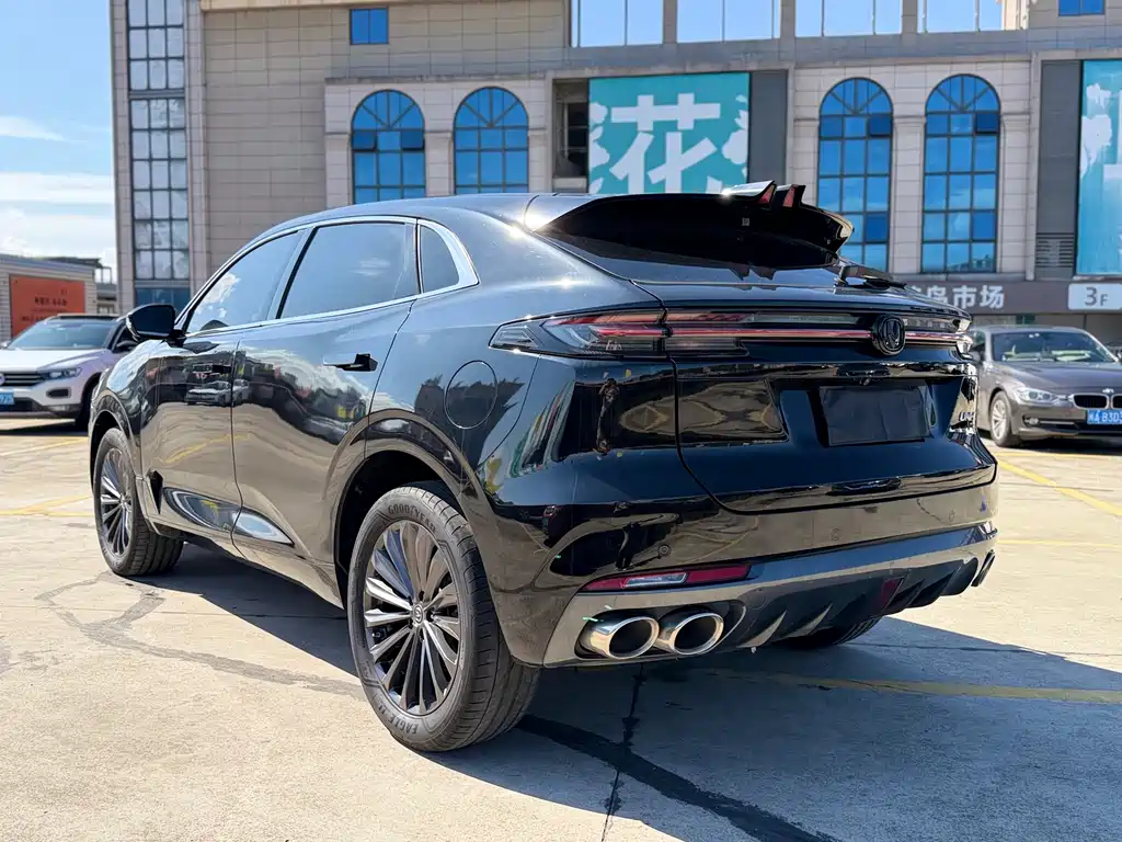 Changan UNI-K 2.0 T Outstanding