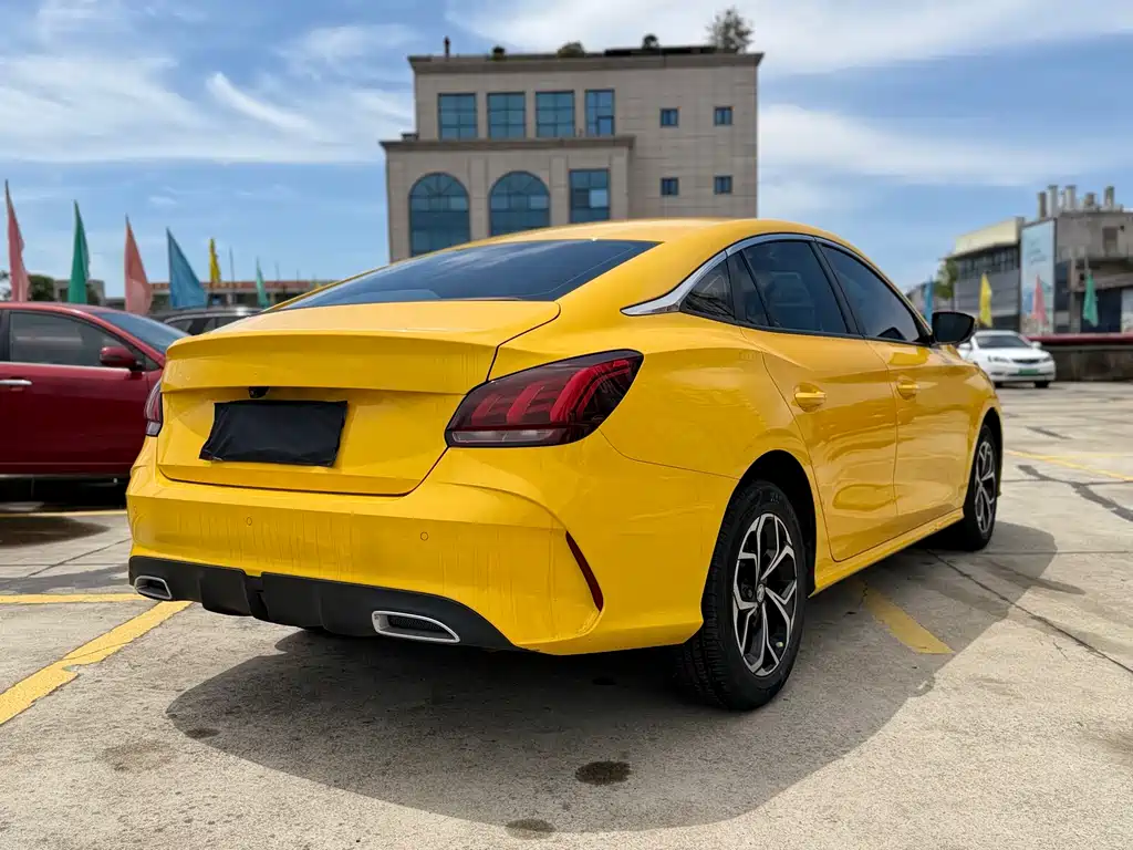 MG5 180 DVVT CVT Youth Style