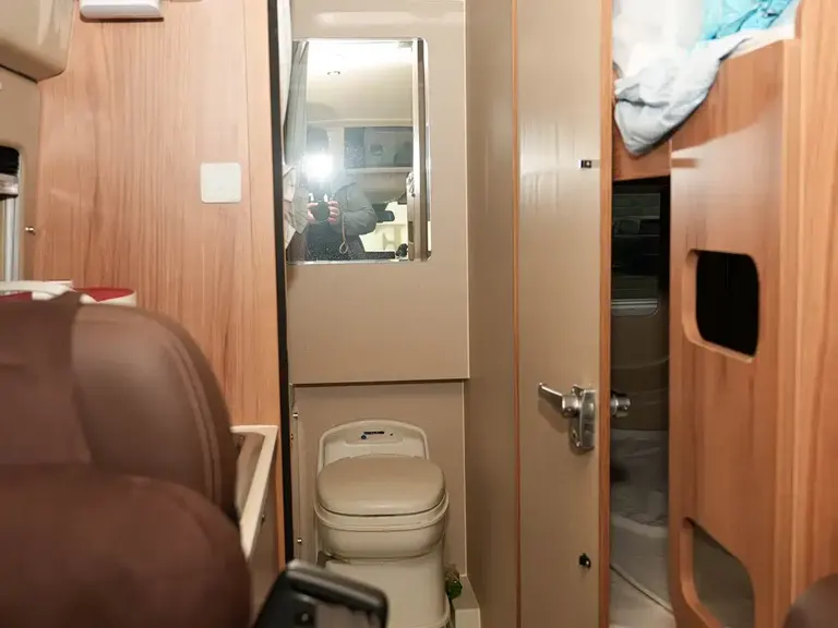 Maxus V90 RV 2.0 T Traveller V90 B RV Luxury Longitudinal Bed