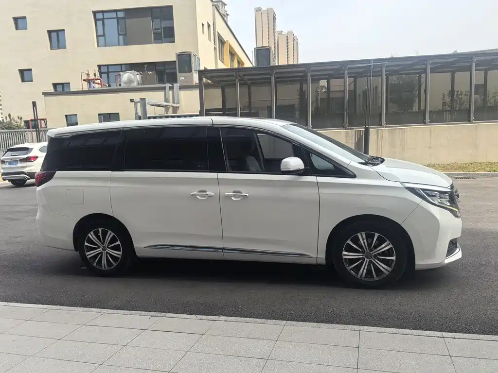 GAC Trumpchi M8 320 T Distinguished