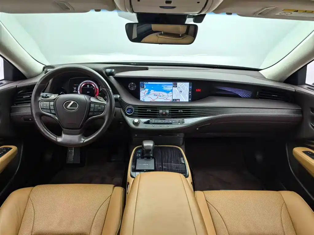 Lexus LS 500 h Outstanding CN-V