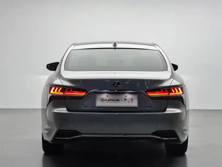 Lexus LS 500 h Outstanding CN-V