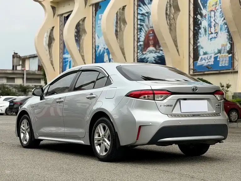 Toyota Levin Dual Engine 1.8 H E-CVT Leading