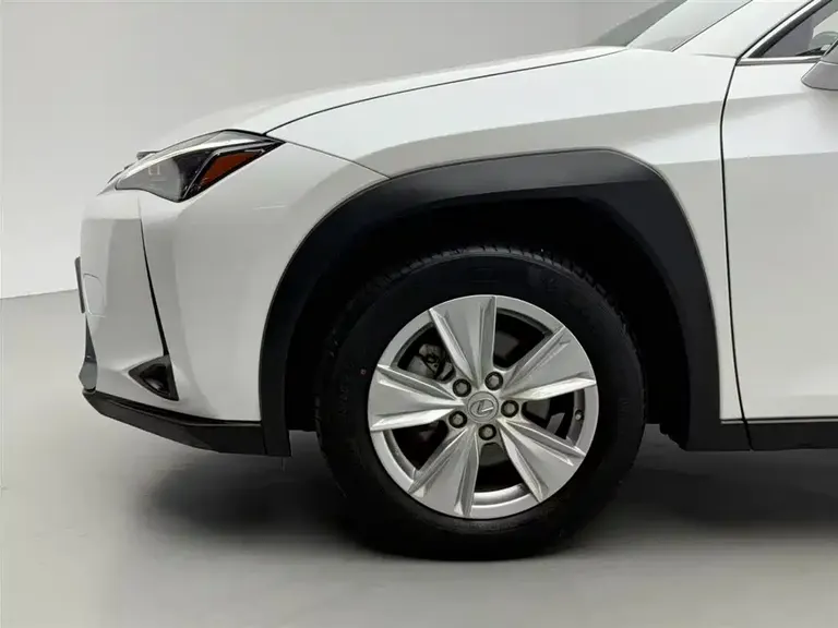 Lexus UX 260 h · CN-V