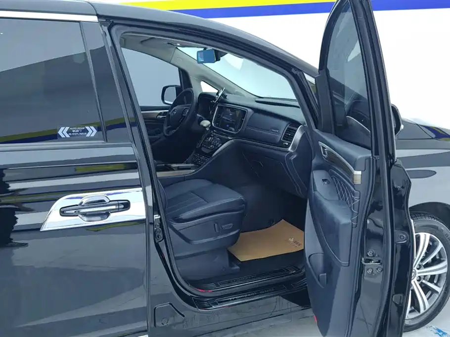 GAC Trumpchi M8 320 T Supreme
