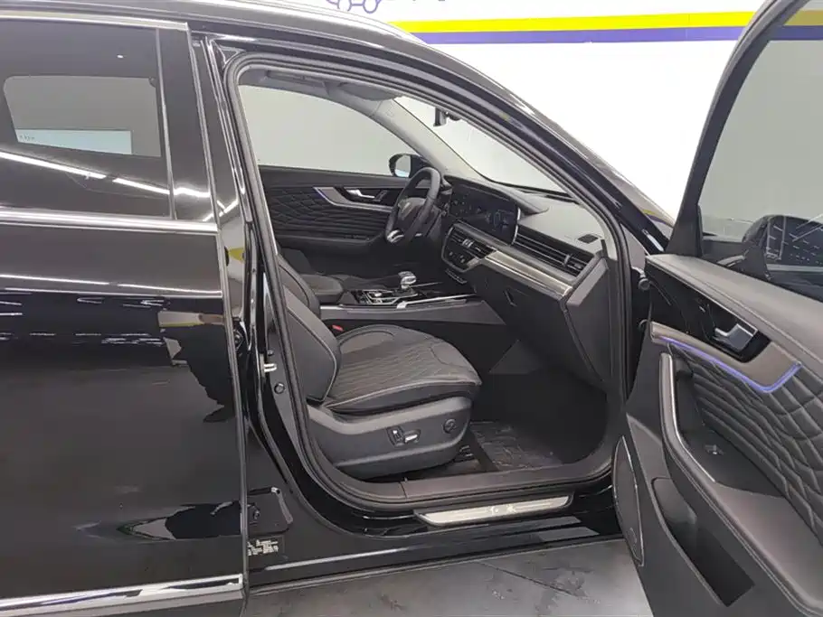 Hongqi HS5 Facelift 2.0 T Connected Flagship Enjoyment