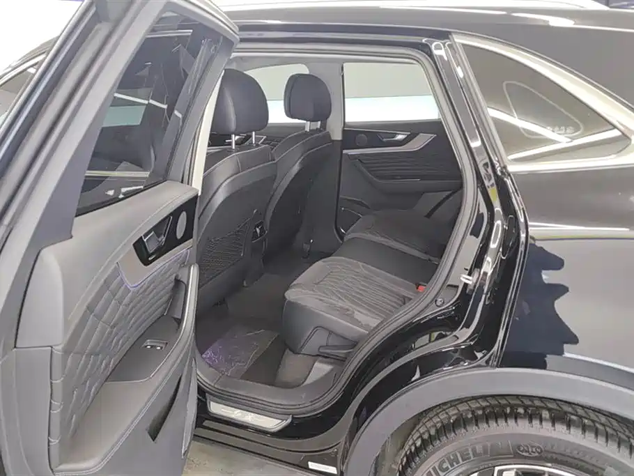 Hongqi HS5 Facelift 2.0 T Connected Flagship Enjoyment