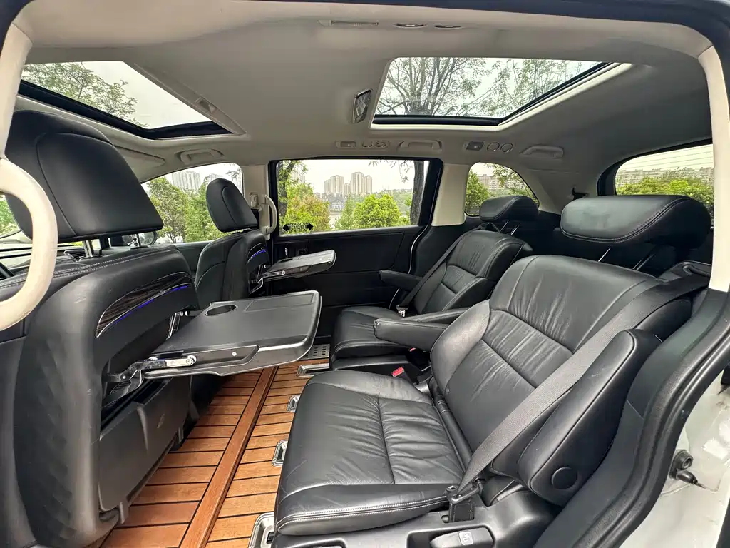 Elysion 2.4 L Style