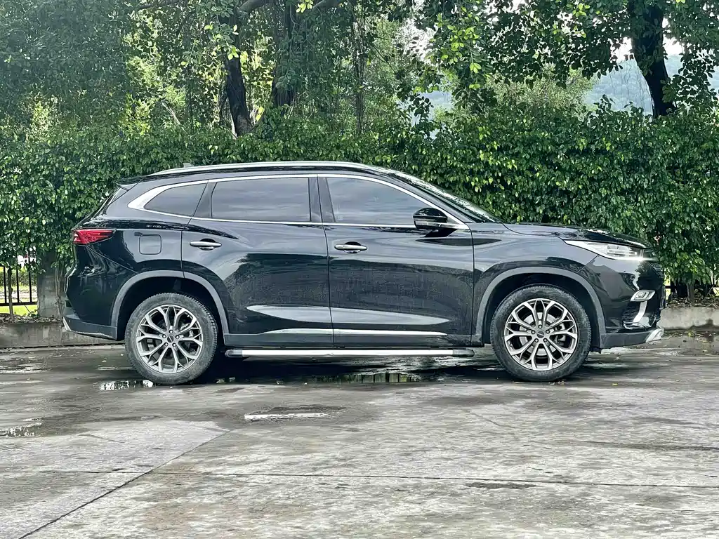 Exeed Lingyun 星途凌云 2019款 1.6 T 两驱铂金版