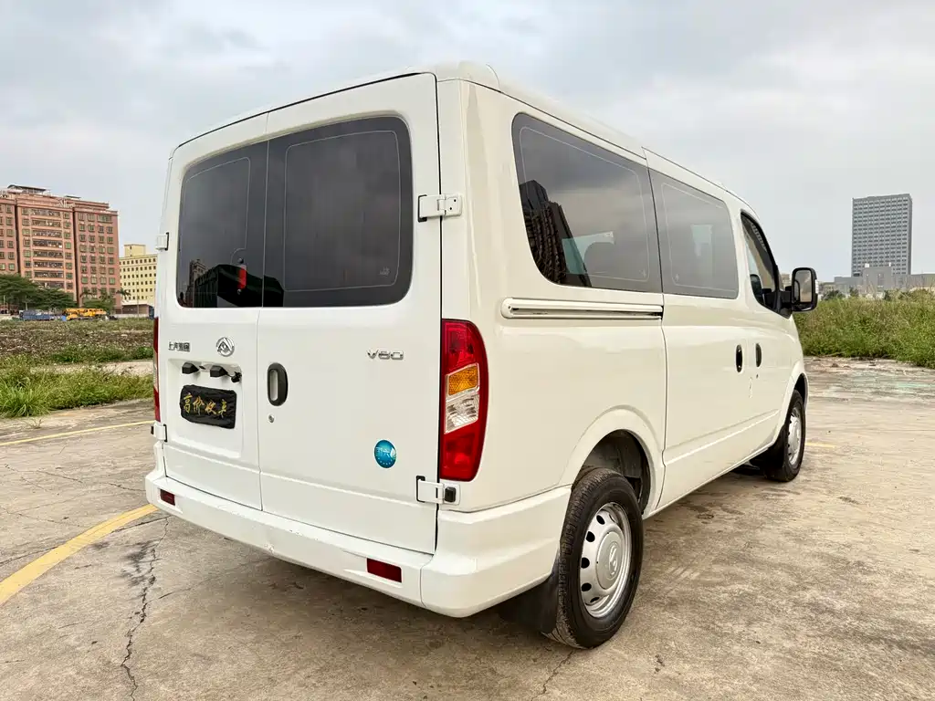 Xintu V80 2.0 T PLUS Manual City SWB Super Low Roof 7 8 9-seat