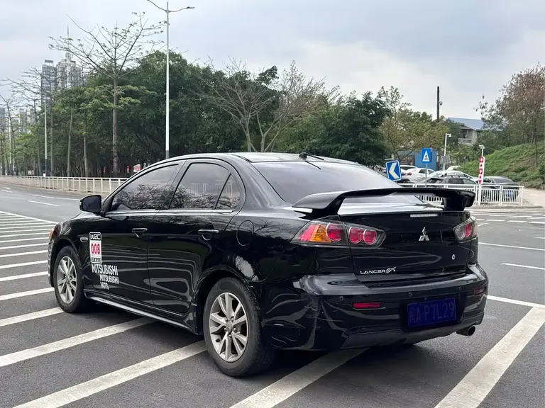 Mitsubishi Lancer EX 1.8 L CVT Zhishang CN-V