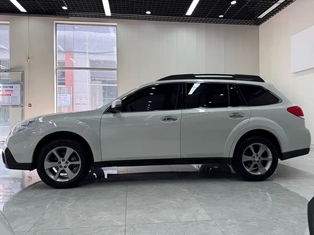 Outback 傲虎 2013款 2.5 i 豪华导航版
