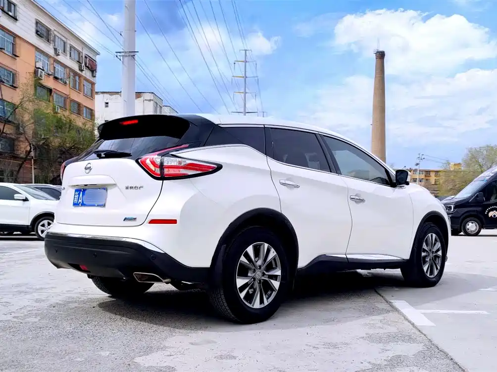 Murano 2.5 L XL 2 WD Connected Luxury